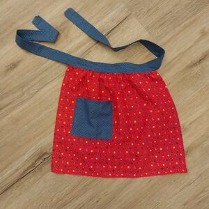 Vintage 80's children's apron - so cute!